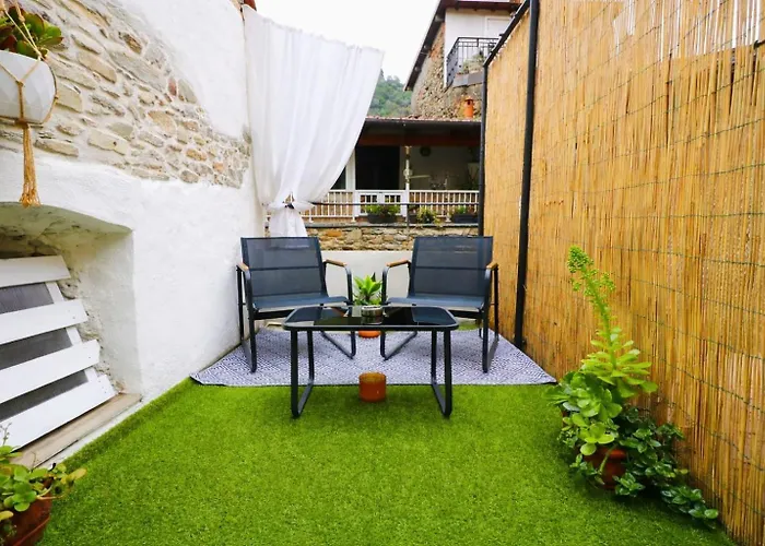 Doria's Nest - *